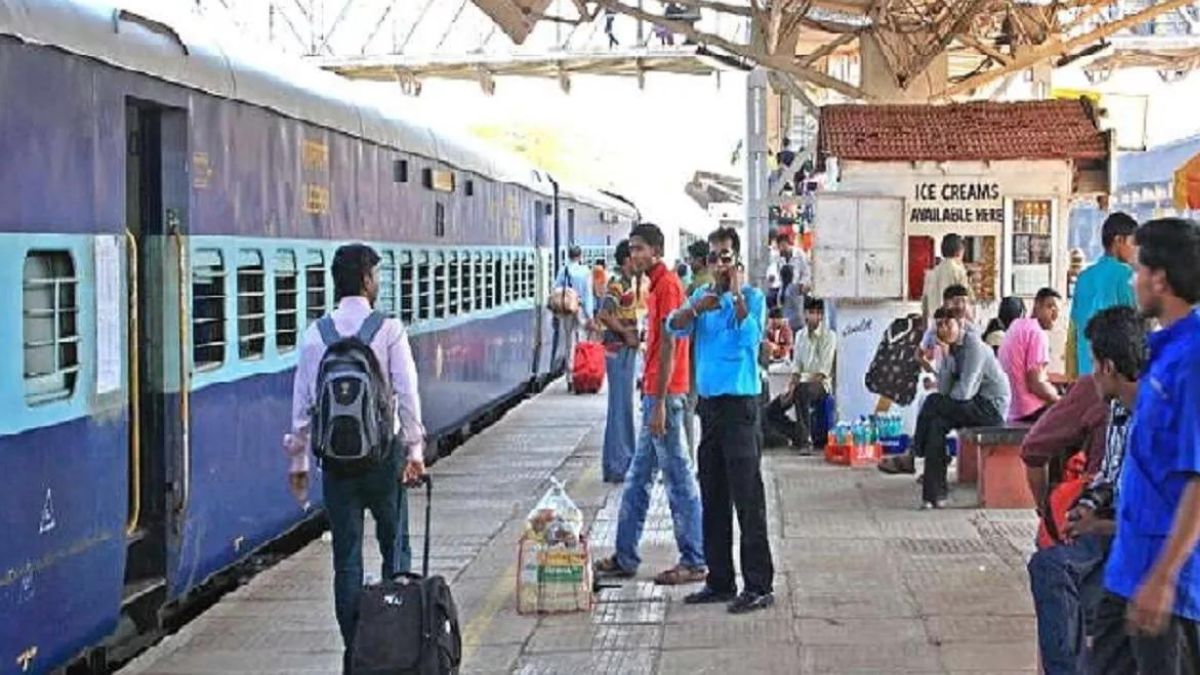 cyclone-michaung-railways-cancels-several-trains-in-andhra-pradesh-due-to-cyclone-warning-check-list